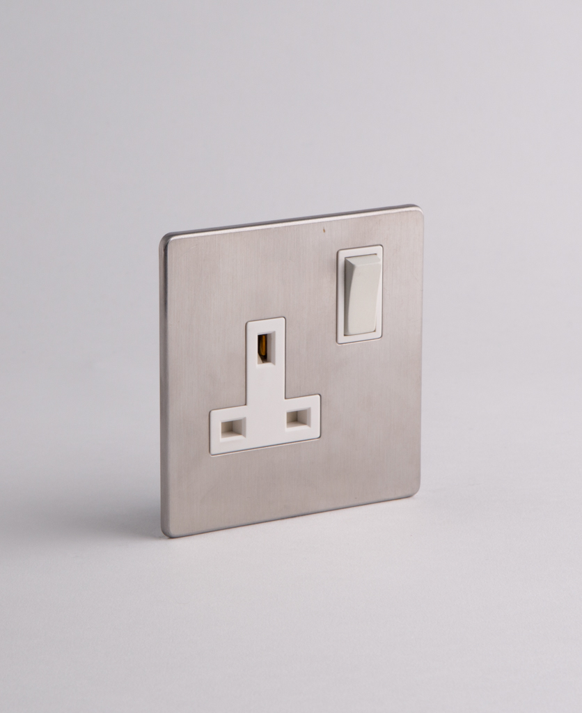 Black Single Plug Socket 1 Gang with Black or White Inserts