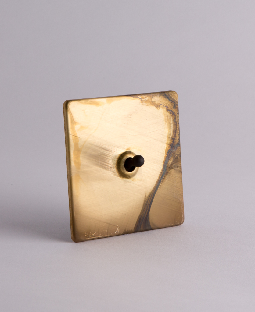 TOGGLE LIGHT SWITCH 1 Toggle Smoked Gold & Black
