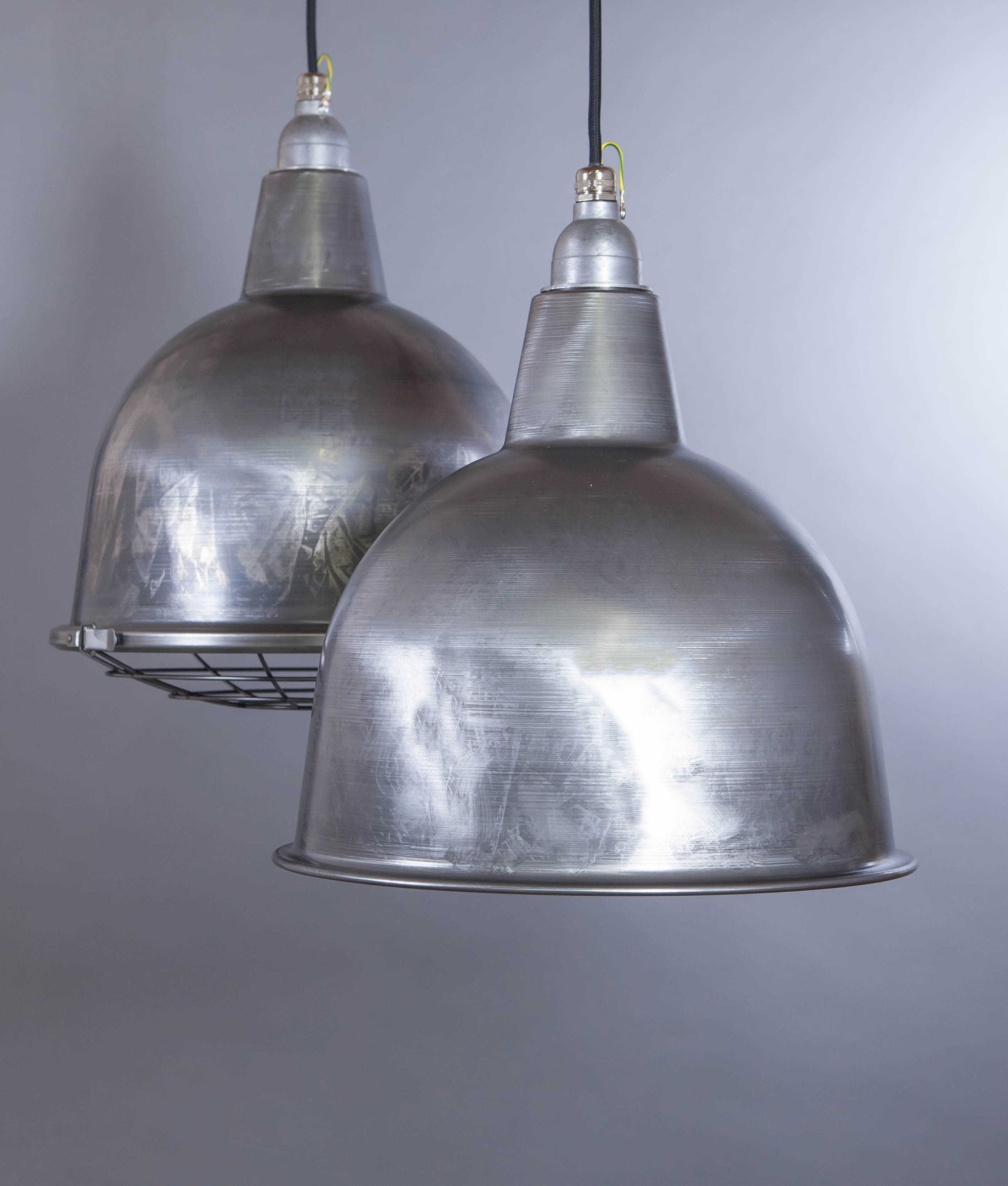 Enamel FactoryStyle Kitchen Heat Lamp Available in Two Styles