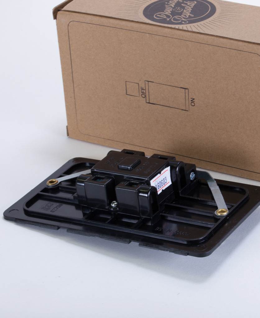 White 45 Amp Cooker Switch Black or White Switch Detail