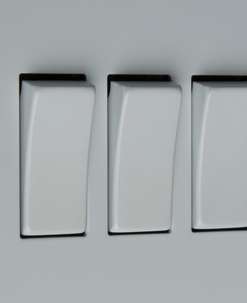 White Rocker Switch White Triple Rocker with 4 Rocker Colours