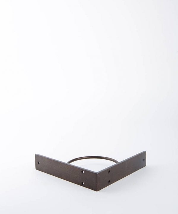 metal shelf bracket circle