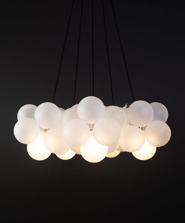 Frosted chandelier with 40 baubles and silver bulb holders