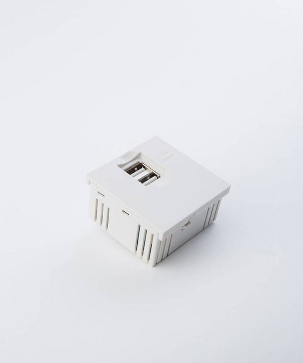 white usb