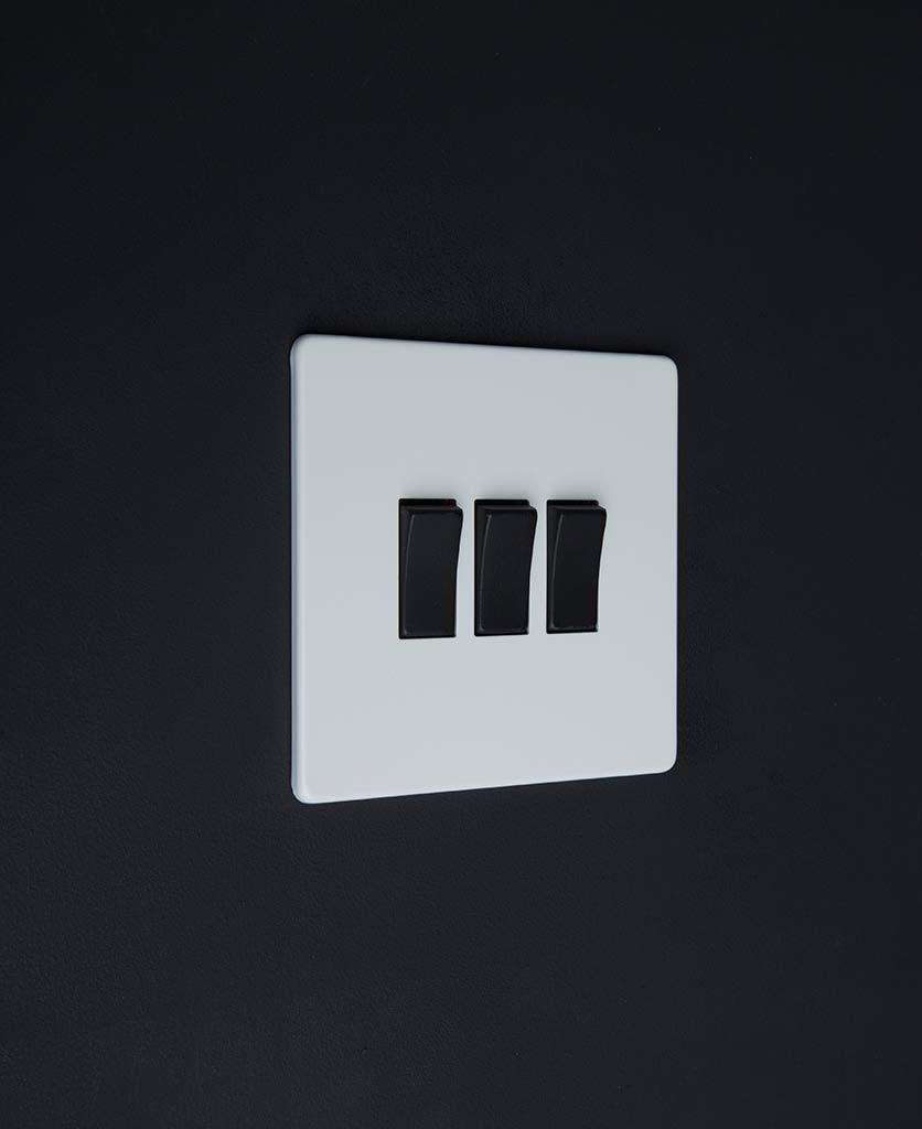 White Rocker Switch White Triple Rocker with 4 Rocker Colours