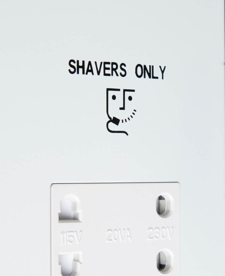 White Shaver Socket With Choice of Black or White Insert