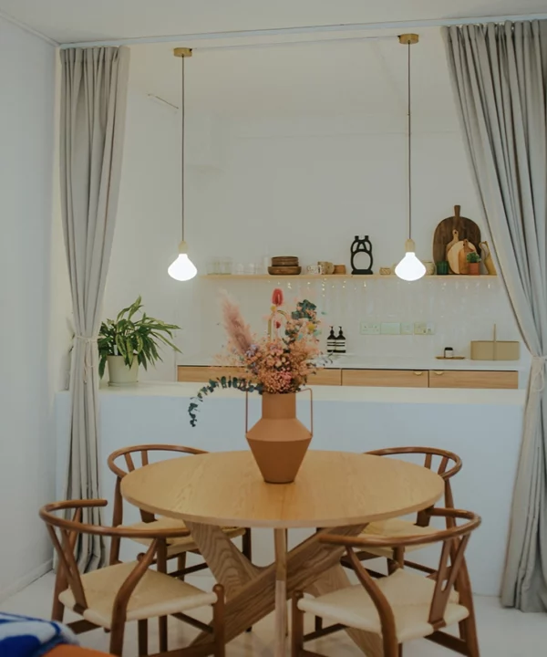 Lanesborough pendant light in a kitchen.