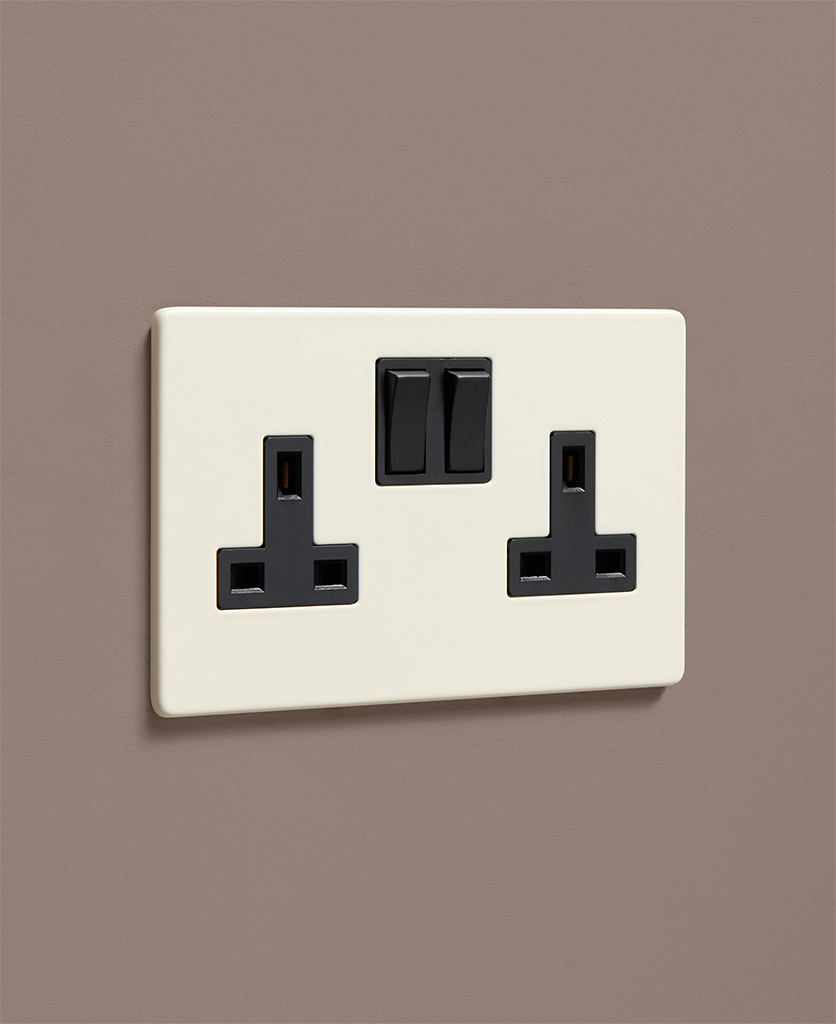 Whipped Cream Light Switches & Plug Sockets Dowsing & Reynolds