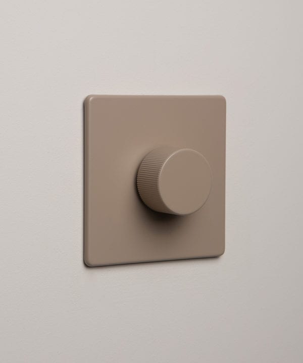 caramel latte 1g dimmer on white
