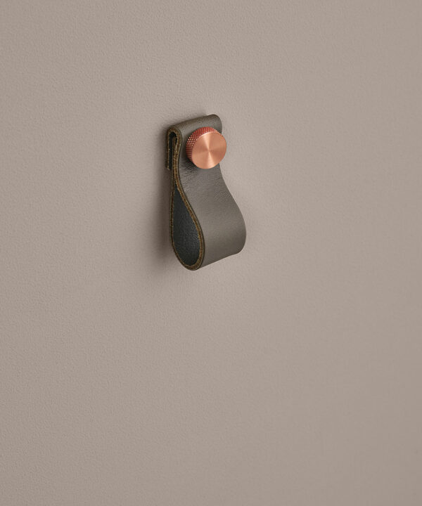 small mink magni with brushed copper knob