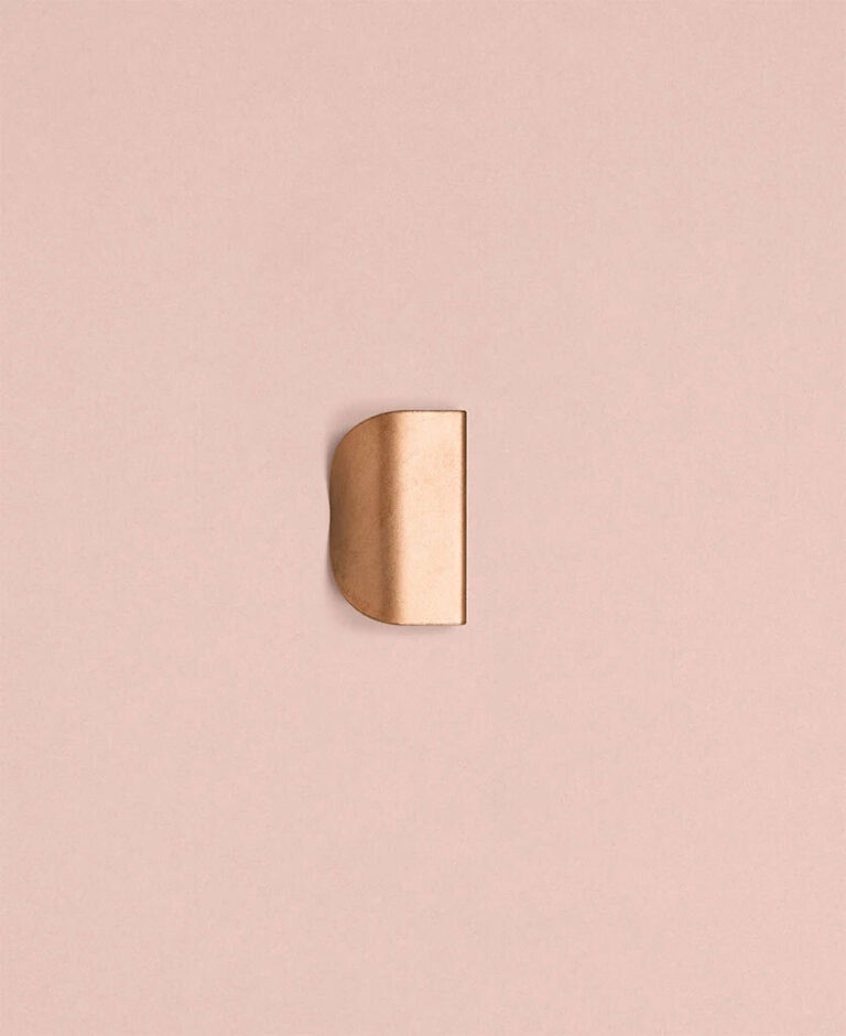 Onda Hammered Copper Handle Dowsing & Reynolds