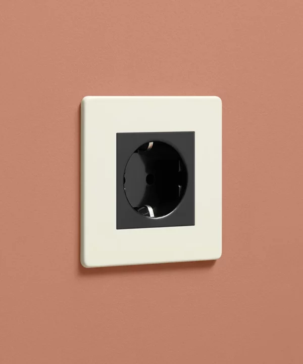 Whipped Cream single schuko socket