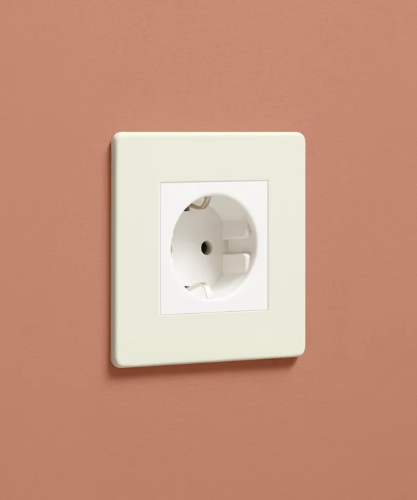 Whipped Cream single schuko socket