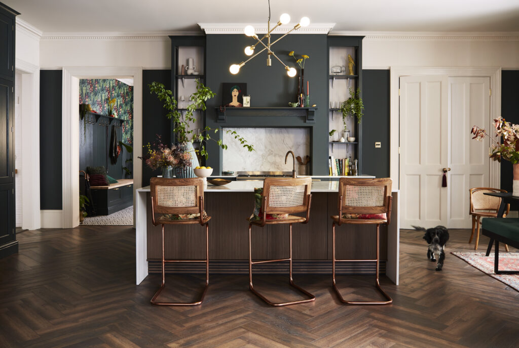 gold trikonasana in a magnet kitchen