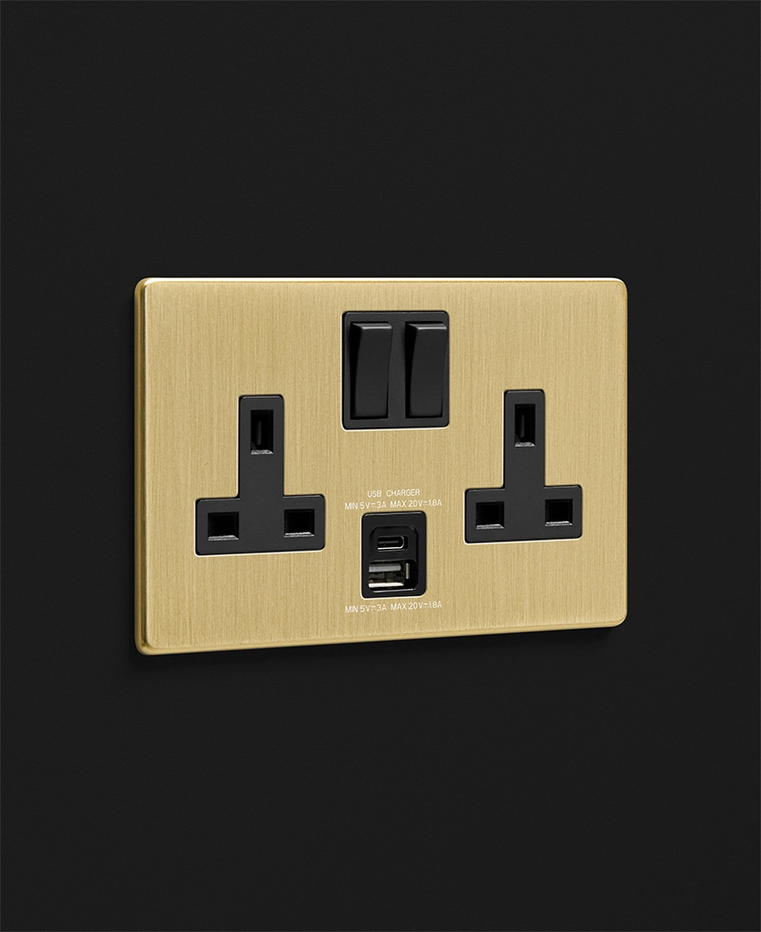 gold double socket with USB & USBC charging ports