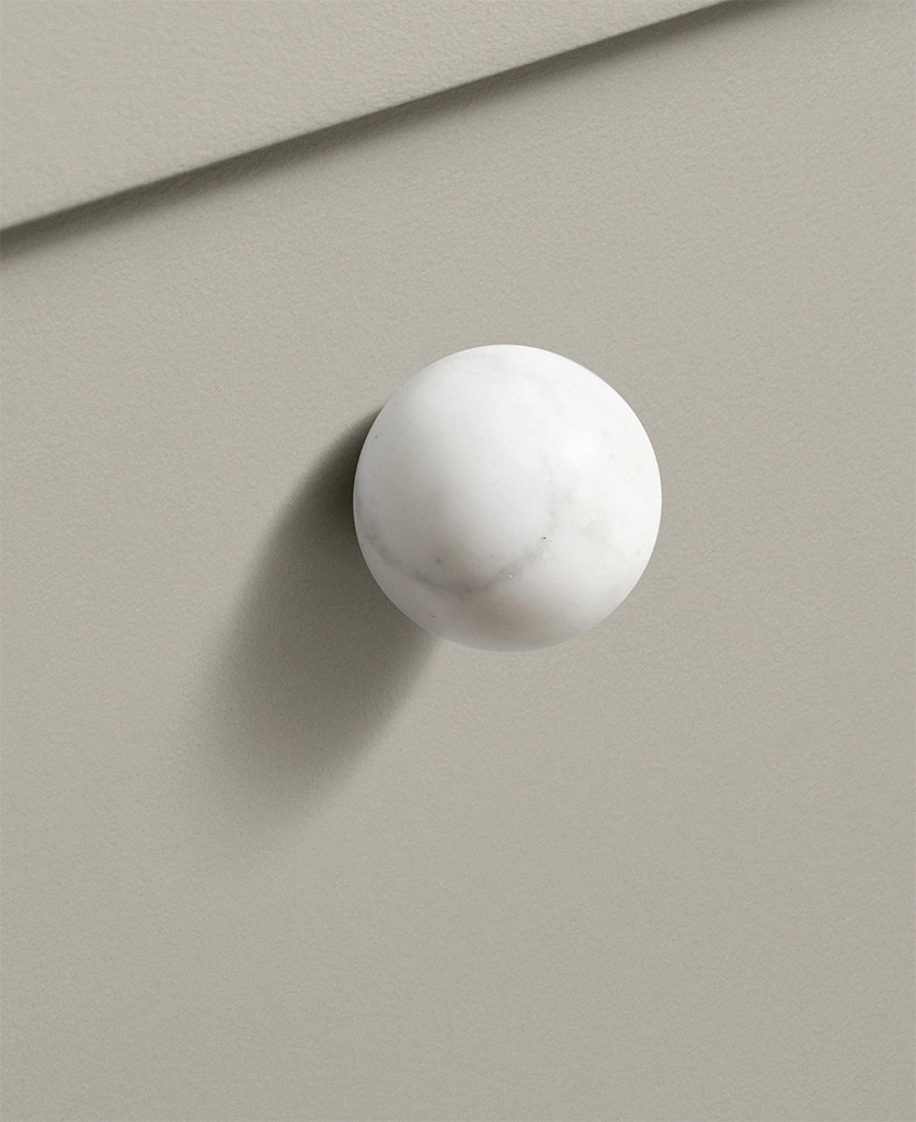 White marble knob