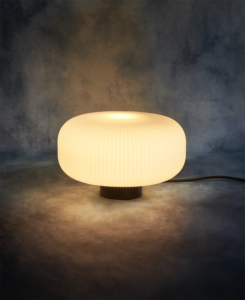 Black Nuvia frosted pebble lamp